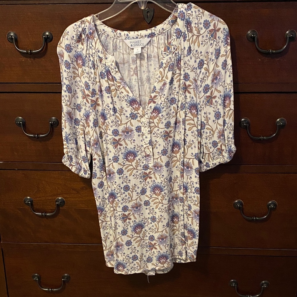 Market & Spruce Floral Blouse with Blue and Cream